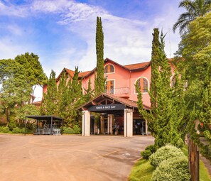 Fachada de la propiedad