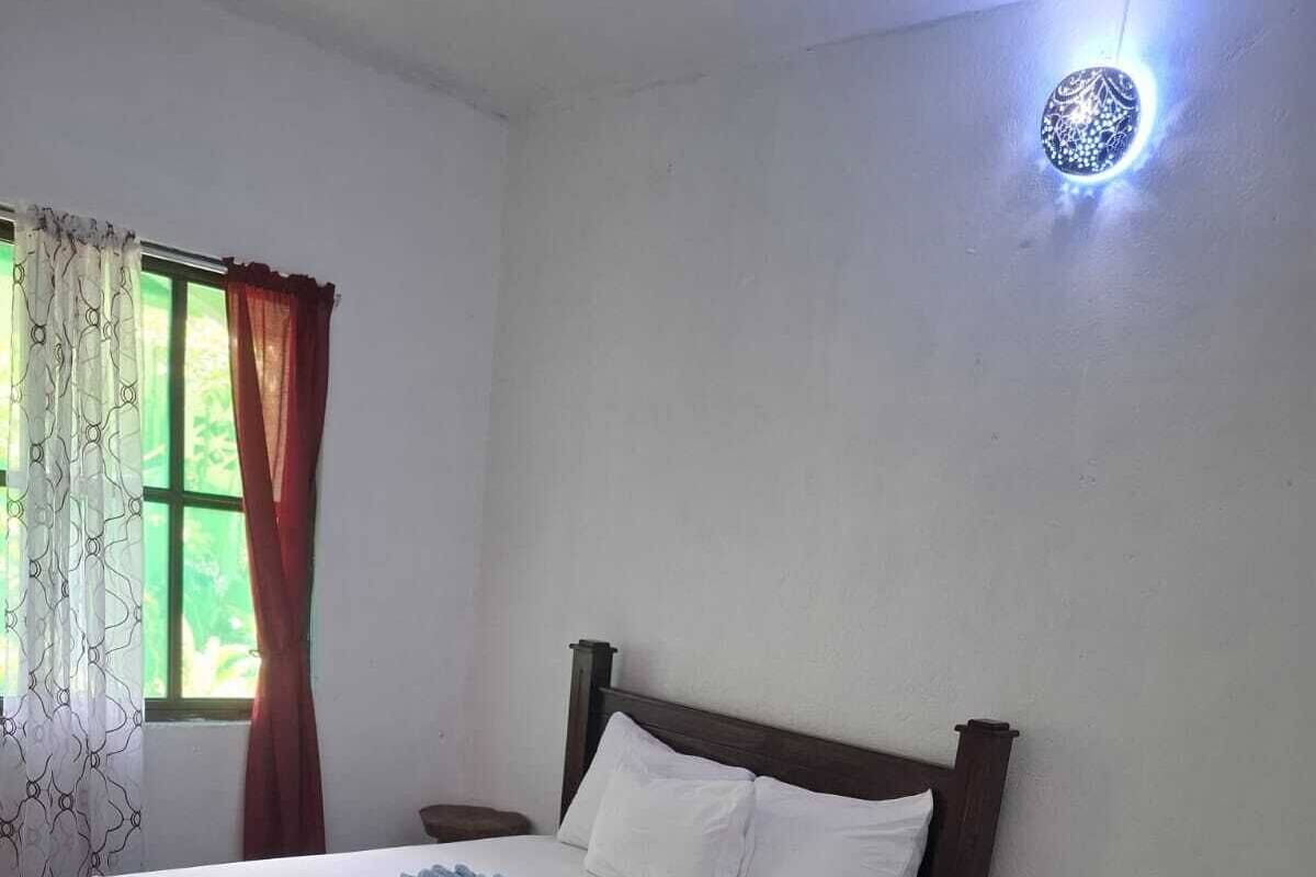 Economy Triple Room | Free WiFi, bed sheets
