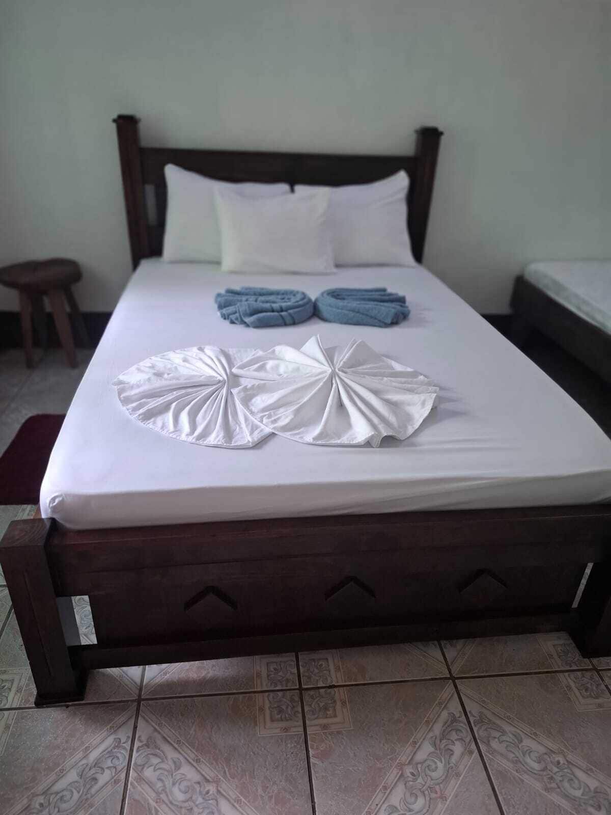 Economy Triple Room | Free WiFi, bed sheets