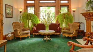 Khu tiếp khách ở sảnh