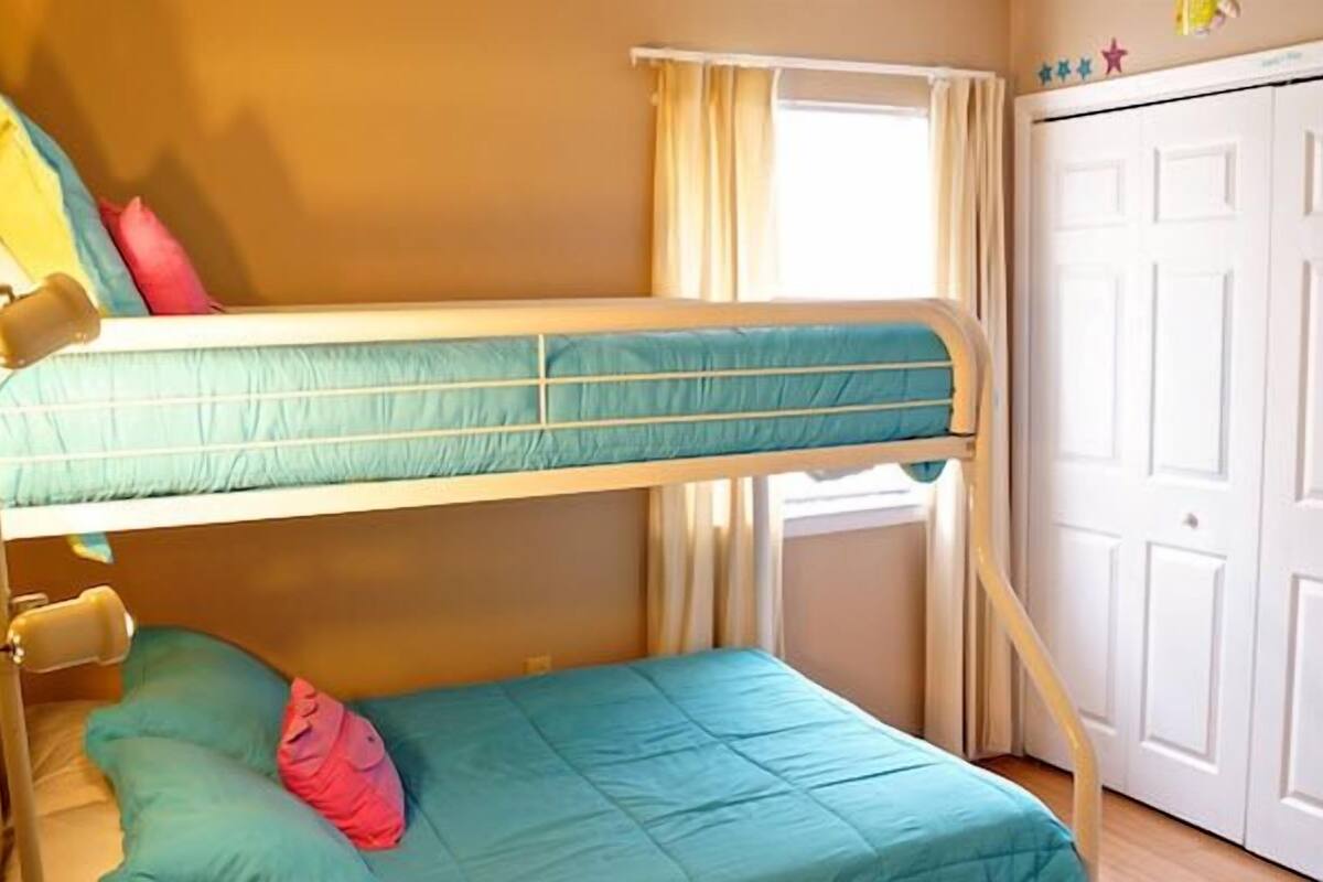 Grayton Getaway | Children's theme room