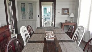 A Grayton Tradition | In-room dining - Grayton Beach Vacations by Rivard (Santa Rosa Beach)