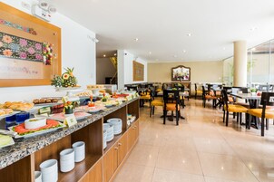 包含每日外带式早餐