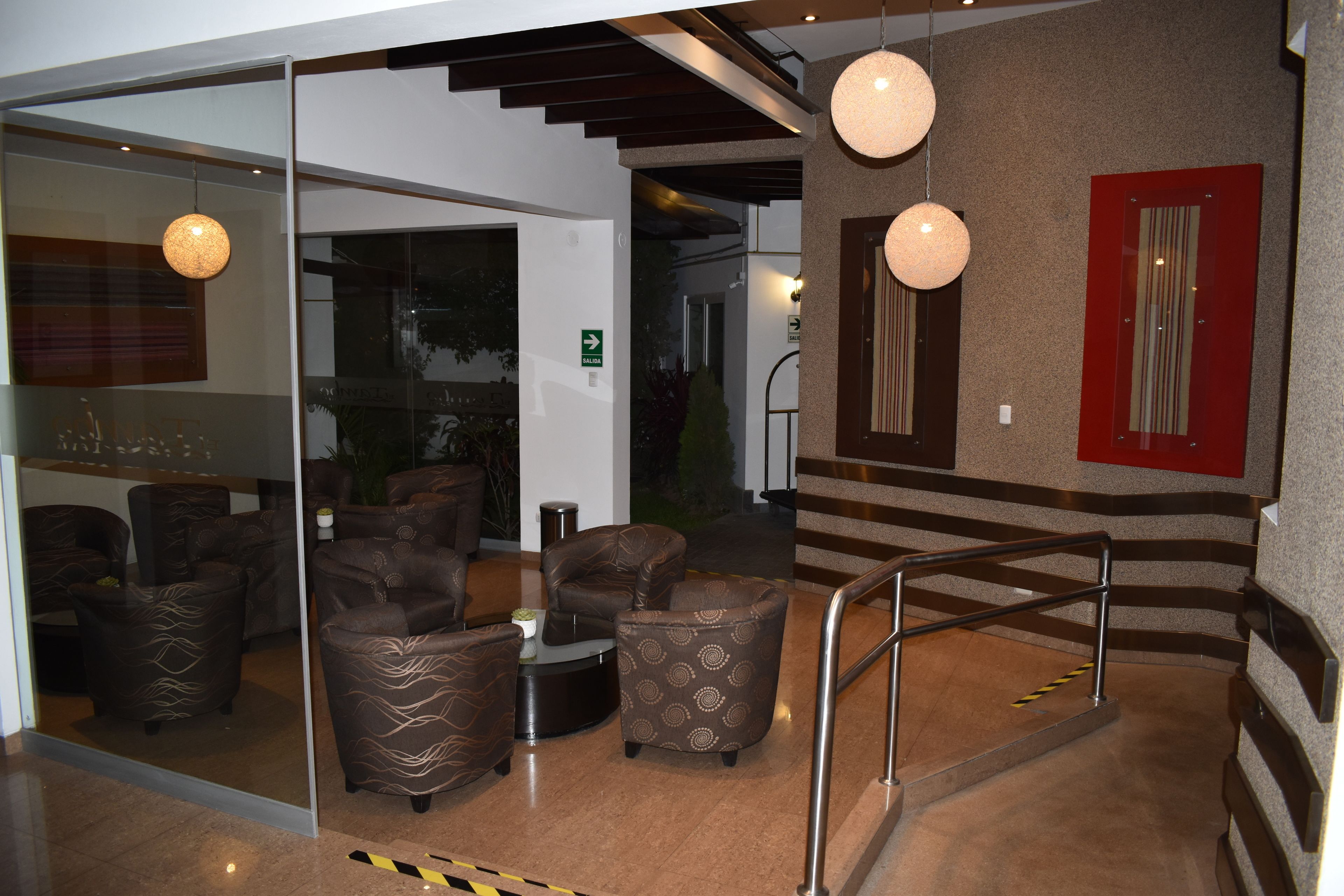 32-inch flat-screen tv with cable channels, tv