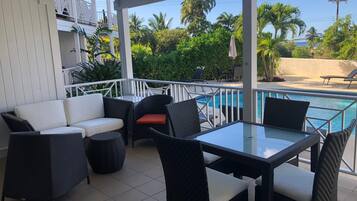 Huoneisto, 1 makuuhuone | Näkymä parvekkeelta