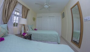 Condo, 4 Bedrooms