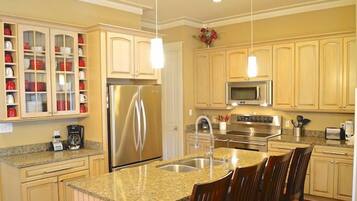 独立别墅, 6 间卧室 (Blue Moon) | 私人厨房 | 大冰箱、微波炉、炉灶、洗碗机