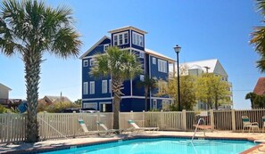 Blue Moon | Outdoor pool - Seagrove Beach Vacations by Rivard (Santa Rosa Beach)