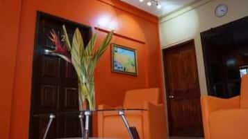 Quầy tiếp tân