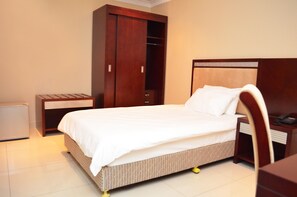Minibar, free WiFi, bed sheets, wheelchair access