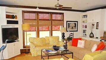 Nhà, 6 phòng ngủ (Abaco) | Khu phòng khách