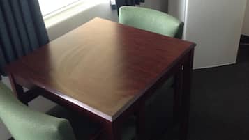 Desk, free WiFi