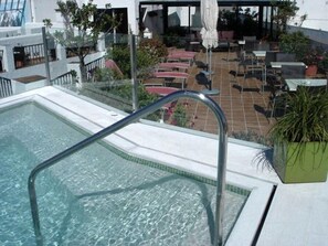 Seasonal outdoor pool - Hotel Almadraba Conil (Conil de la Frontera)