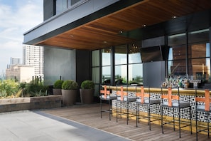 Poolside bar