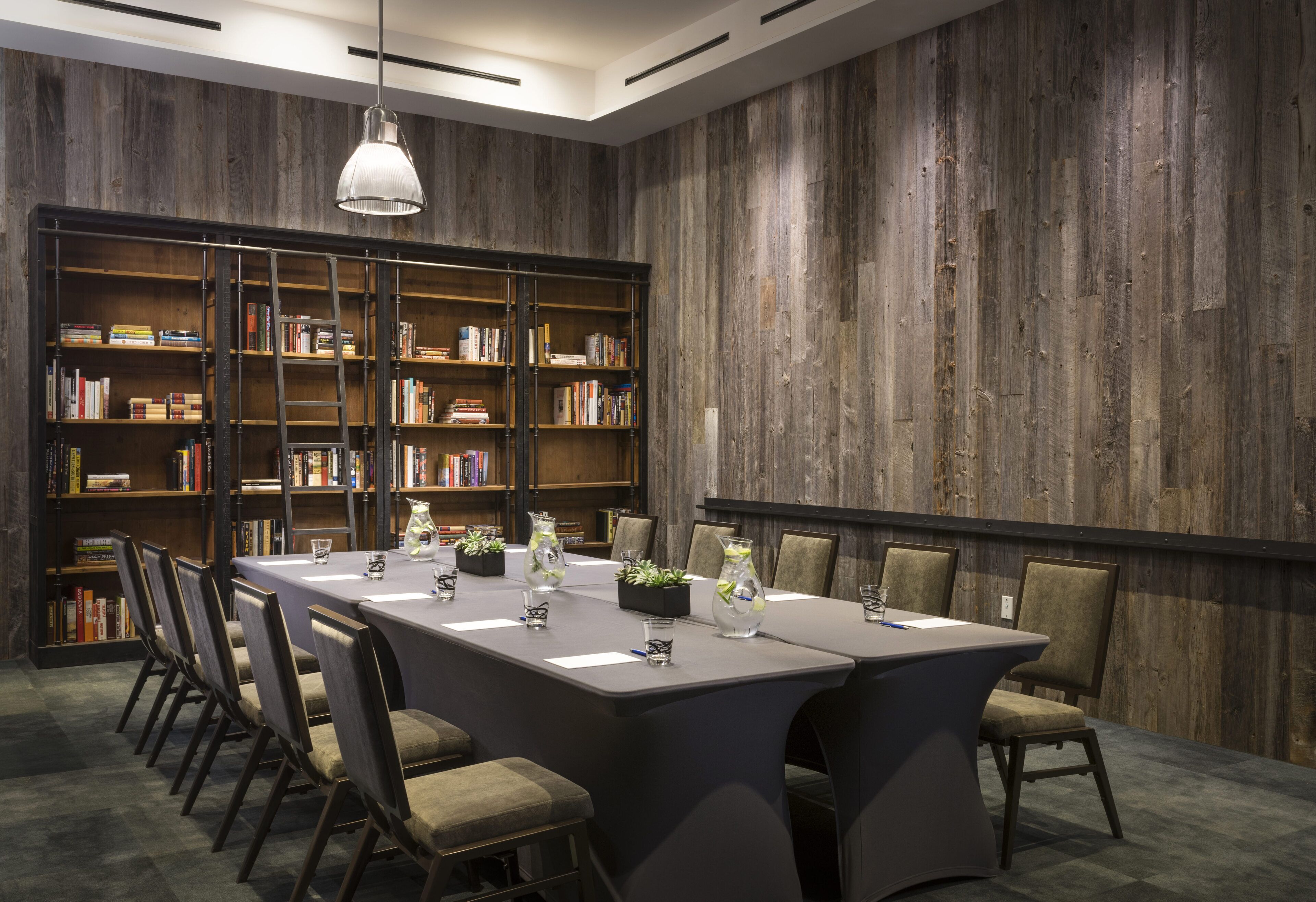 Photo - Hotel Van Zandt