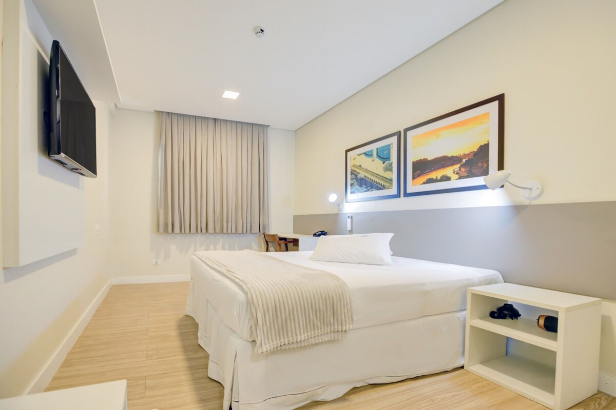 Superior Double Room | Minibar, in-room safe, desk, blackout drapes