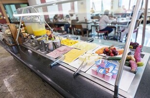 Tägliches inbegriffenes Frühstücksbuffet