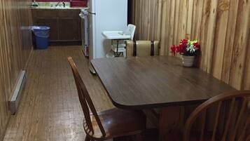 Fridge, microwave, oven, coffee/tea maker