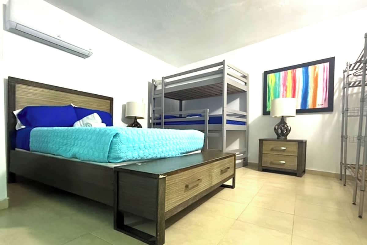 VA 201 Deluxe Views of the Atlantic, Family Suite / Kitchen / 1 Full Size Bed and 2 Twin/Twin Bunk