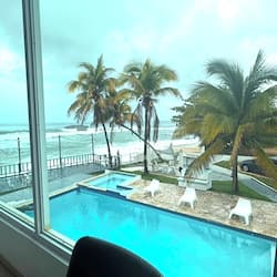 VA 201 Deluxe Views of the Atlantic, Family Suite / Kitchen / 1 Full Size Bed and 2 Twin/Twin Bunk | 沙滩/海景