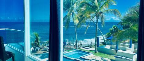 VA 201 Deluxe Views of the Atlantic, Family Suite / Kitchen / 1 Full Size Bed and 2 Twin/Twin Bunk | Beach/ocean view