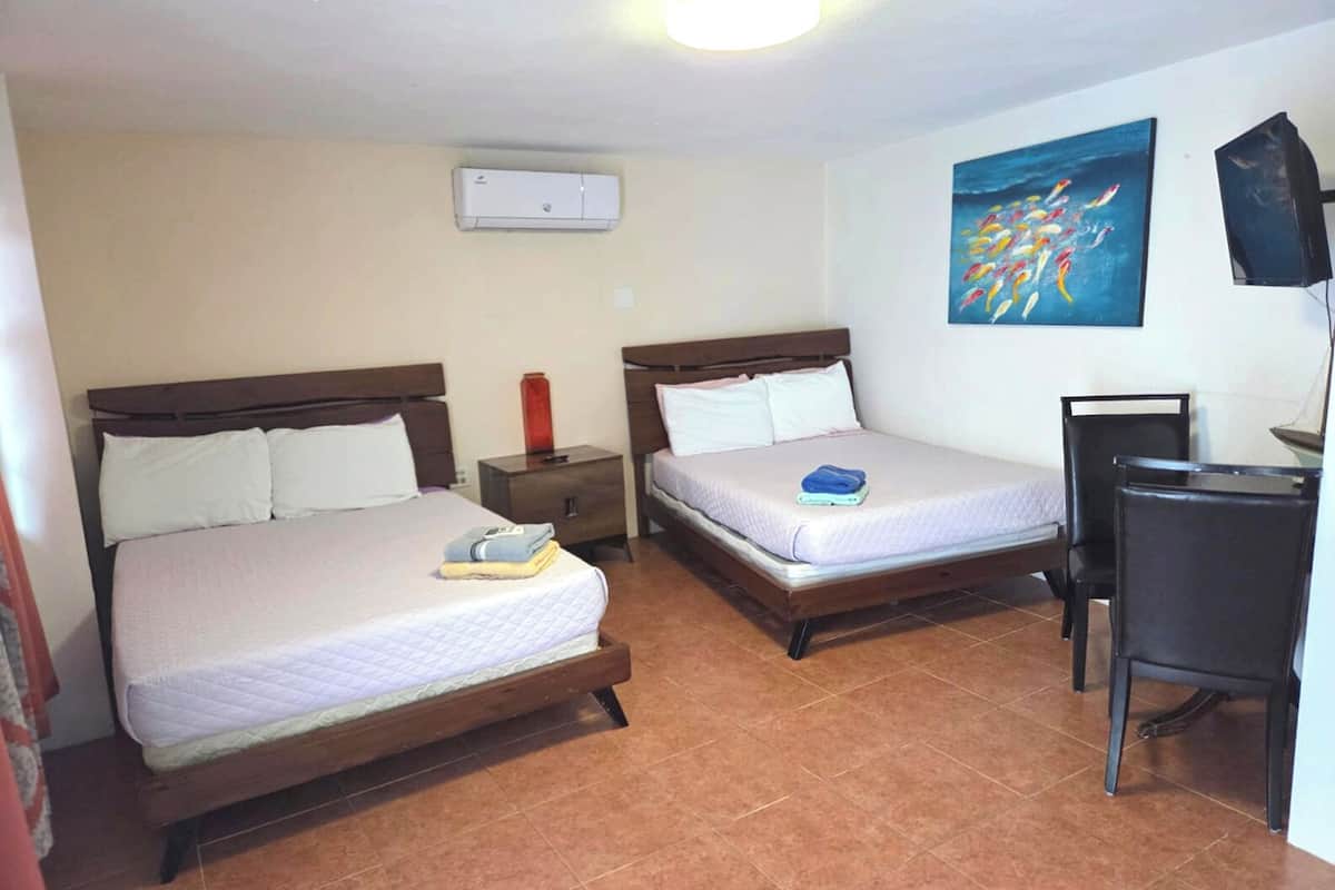 VA 101 Pool Direct Villa / Kitchen / 2 Full Size Beds, Ocean View, Ocean Front Property | 1 多间卧室、遮光窗帘、免费 WiFi、床单