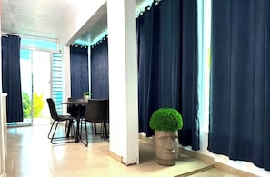 VA 201 Deluxe Views of the Atlantic, Family Suite / Kitchen / 1 Full Size Bed and 2 Twin/Twin Bunk