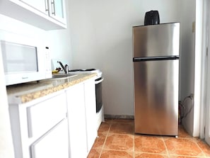 VA 101 Pool Direct Villa / Kitchen / 2 Full Size Beds, Ocean View, Ocean Front Property | 1 多间卧室、遮光窗帘、免费 WiFi、床单