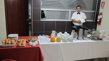 Desayuno continental incluido todos los días
