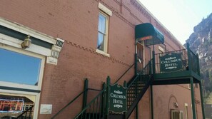 واجهة المنشأة