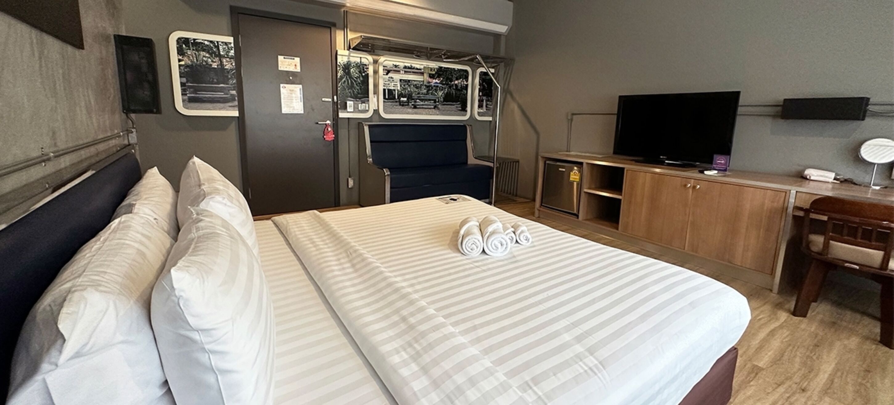 Deluxe Double Room | Premium bedding, minibar, in-room safe, desk