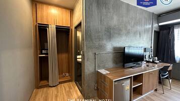 Premium bedding, minibar, in-room safe, desk