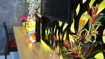Chambre Familiale (4 persons) | Literie hypoallergénique, bureau, Internet gratuit par cùble