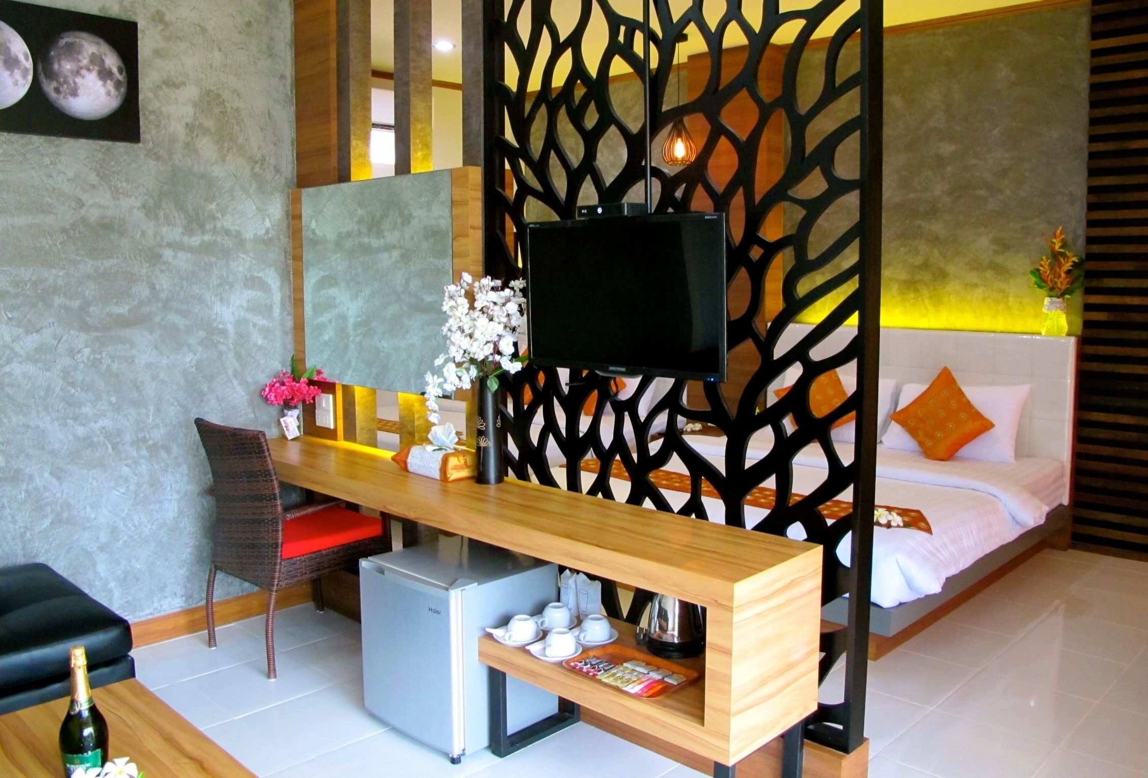 Family Room (4 persons) | Hypo-allergenic bedding, desk, free wired internet, bed sheets