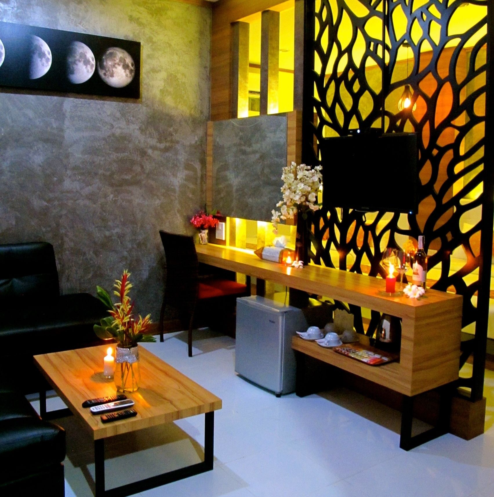 Family Room (4 persons) | Hypo-allergenic bedding, desk, free wired internet, bed sheets