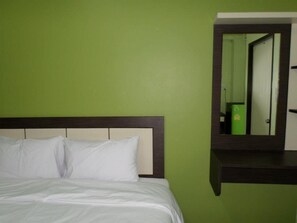 Standard King Room | Desk, blackout drapes, free WiFi - Thanaphat Songkhla (Songkhla)