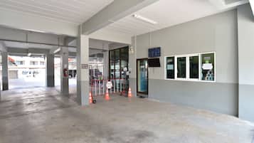 مدخل المنشأة