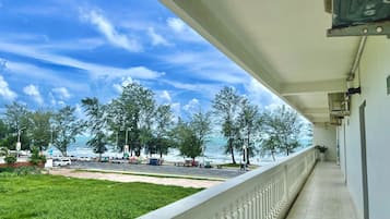 Habitación con 2 camas individuales, vista al jardín | Vista desde la habitación