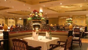 Breakfast, lunch and dinner served - Pavilion Hotel Songkhla (Songkhla)