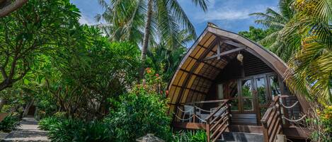 Minibar, cassaforte in camera, Wi-Fi gratuito