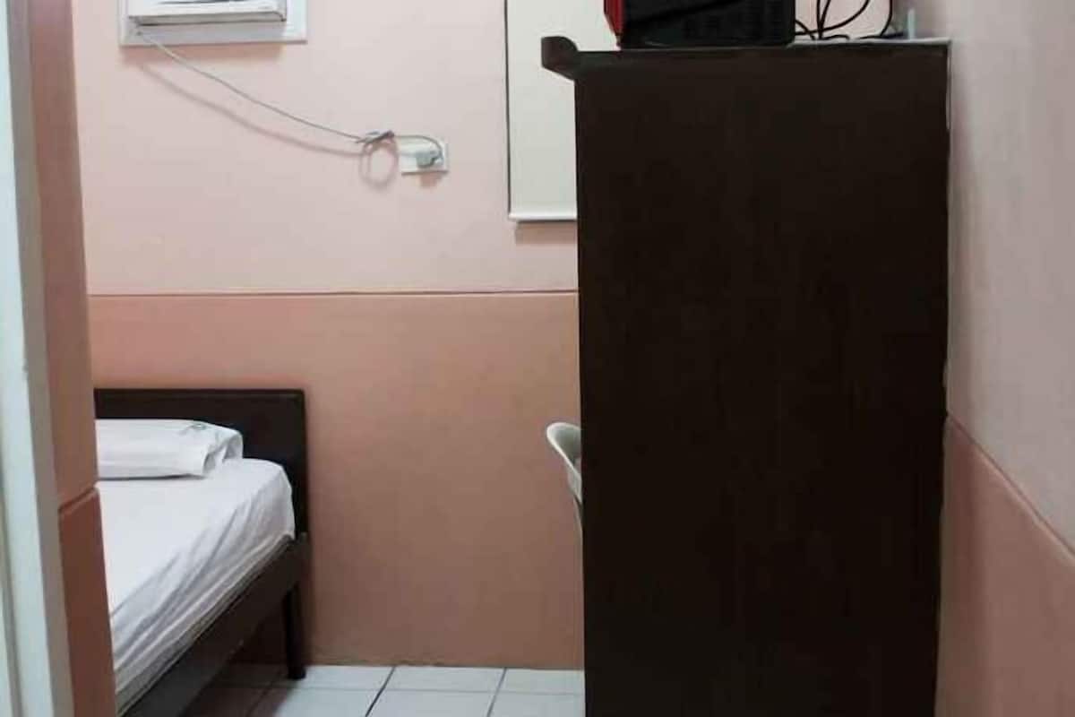 Bureau, lits pliants/supplémentaires, Wi-Fi gratuit, draps fournis