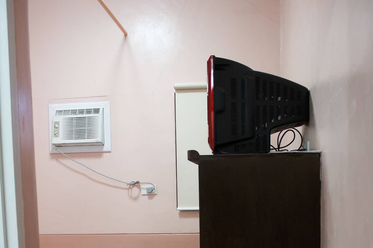 Standaard eenpersoonskamer | Een bureau, extra bedden, gratis wifi, beddengoed