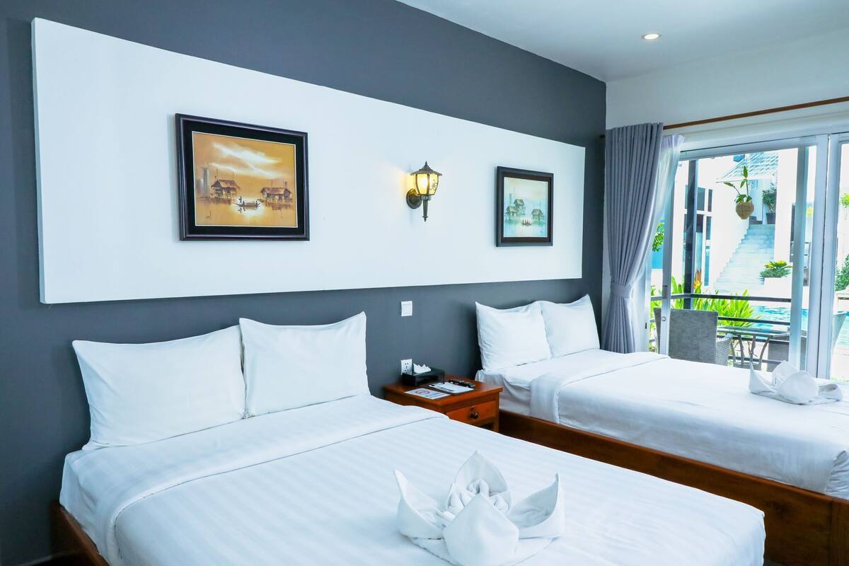 Minibar, in-room safe, free cots/infant beds, free WiFi
