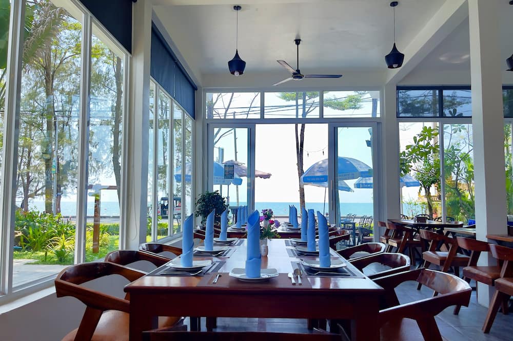 Sea Breeze Resort