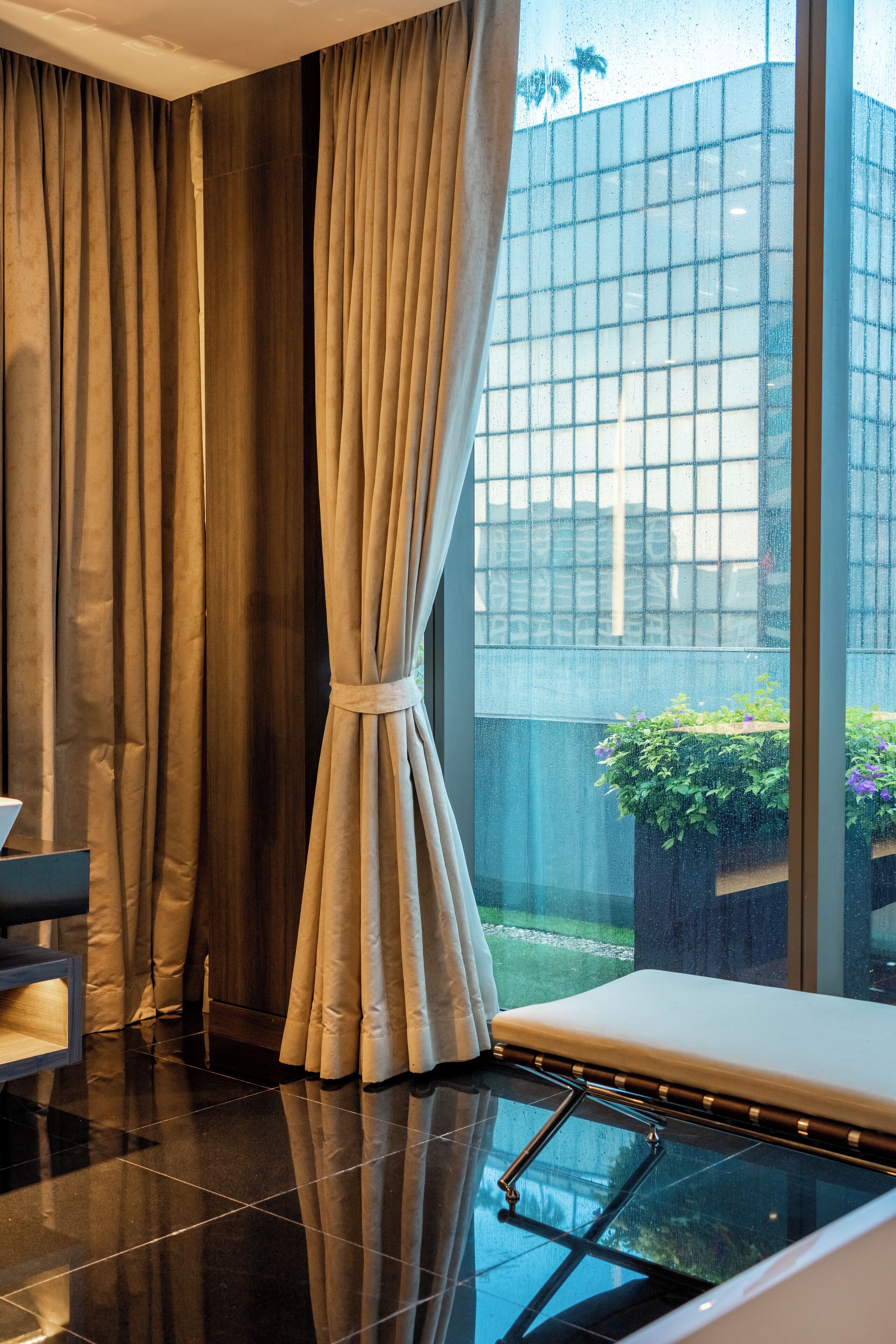 AMARA SUITE, Lounge Access & Special Benefits | 高級寝具、セーフティボックス (室内)、デスク、ノートパソコン用作業スペース