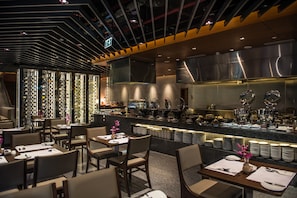 Daily buffet breakfast (THB 823 per person)