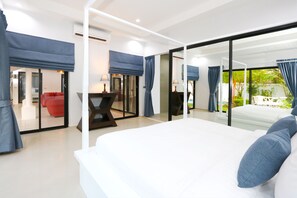 4-bedroom villa with private pool