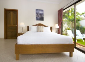 Superior 2 bedroom villa with private pool and jacuzzi