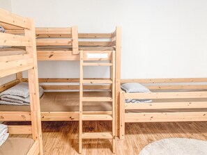 Shared Dormitory, Men only (6 persons) | Soundproofing, free WiFi - Empathy Guesthouse - Hostel (Daegu)