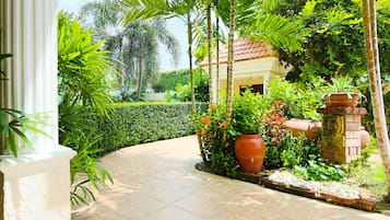 Superior 4-Bedroom Villa with Private Pool and Jacuzzi | Premium bedding, in-room safe, individually decorated